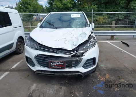 2021 Chevrolet Trax Fwd Ls z USA, uszkodzony, nr VIN KL7CJKSB0MB319829